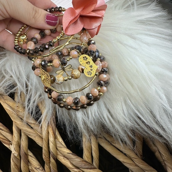 NEW handmade Elegant Gold ,Pink and brown chezco crystal Beaded slinky Bracelet - Picture 6 of 7